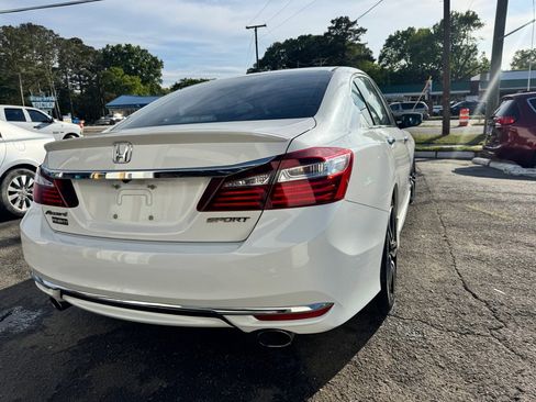 Used 2017 Honda Accord Sport image 6