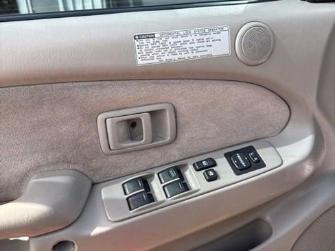 Used 2001 Toyota Tacoma 4x4 Double Cab image 11