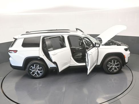 New 2025 Jeep Grand Cherokee L Limited image 69