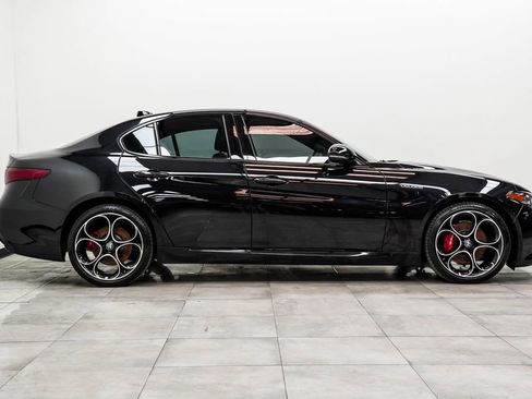 Used 2023 Alfa Romeo Giulia Veloce image 10