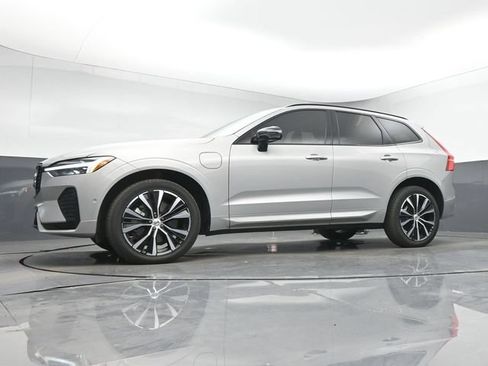 Used 2023 Volvo XC60 T8 Plus w/ Protection Package Premier AWD/4WD image 13