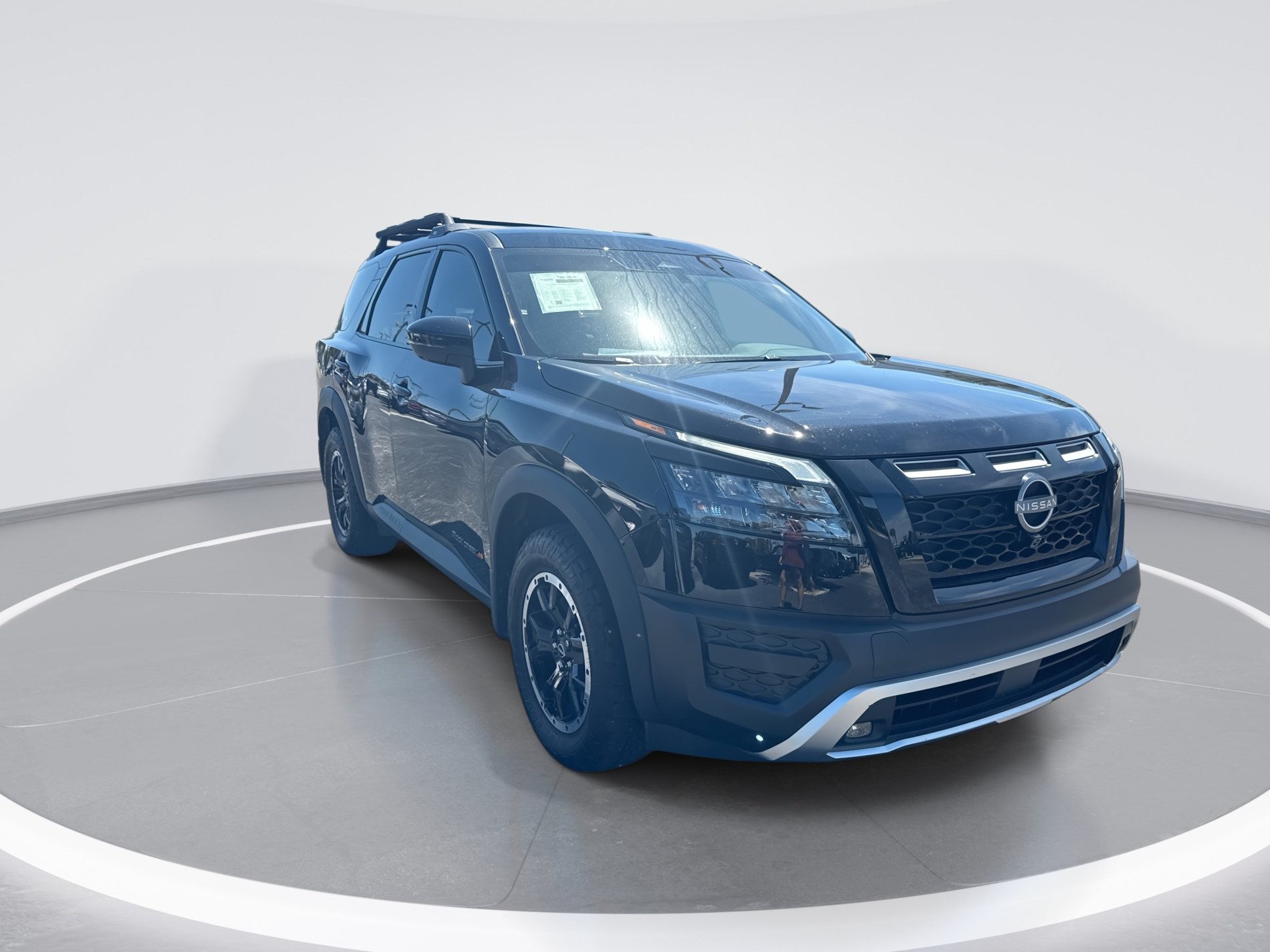Used 2025 Nissan Pathfinder Rock Creek AWD/4WD image 2