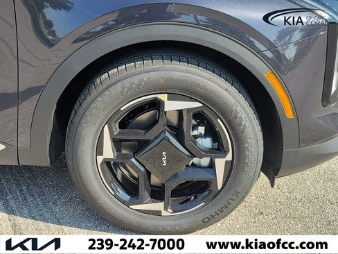 New 2026 Kia Sportage EX w/ EX Panorama Roof Package FWD image 7