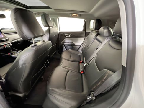 Used 2022 Jeep Compass Latitude w/ Sun and Sound Group image 23