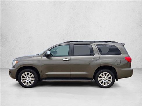 Used 2014 Toyota Sequoia Platinum RWD image 8