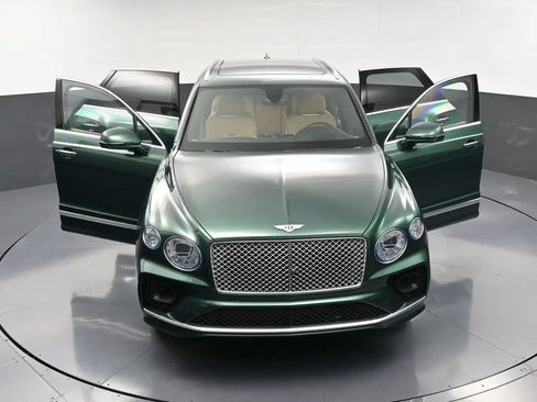 Certified 2023 Bentley Bentayga AWD/4WD image 36