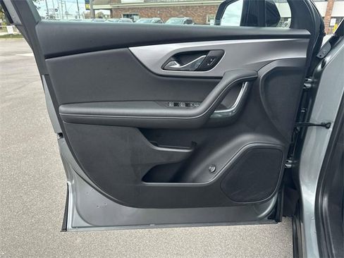 Used 2023 Chevrolet Blazer LT w/ Midnight/Sport Edition image 43
