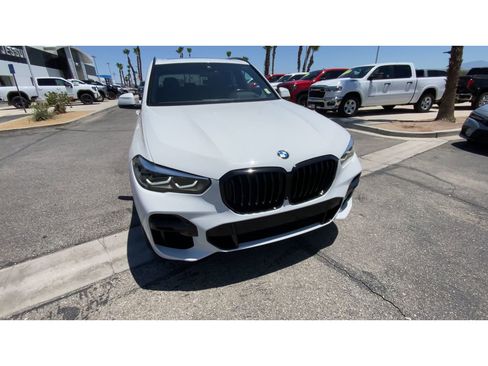Used 2023 BMW X5 M50i w/ Climate Comfort Package AWD/4WD image 3
