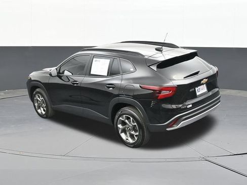 Used 2026 Chevrolet Trax LT w/ LT Convenience Package FWD image 55