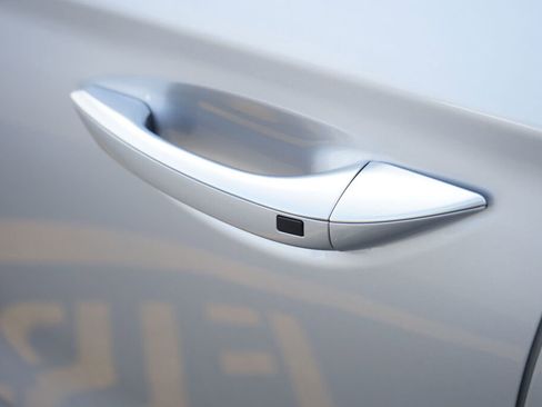 Used 2019 Hyundai Ioniq Limited w/ Ultimate Package 02 image 9