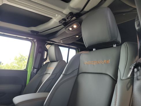 New 2025 Jeep Gladiator Mojave AWD/4WD image 18