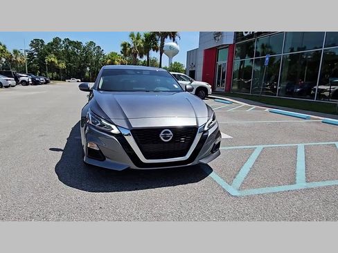 Used 2022 Nissan Altima 2.5 SV image 18