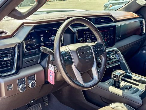 Used 2022 GMC Sierra 1500 Denali AWD/4WD image 8