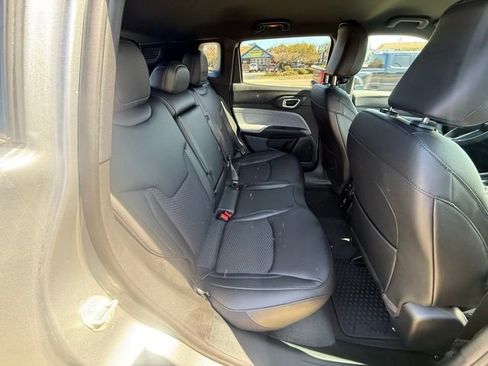 Used 2024 Jeep Compass Latitude w/ Convenience Group image 12