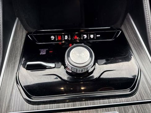 Used 2023 Jeep Wagoneer L Series II image 20