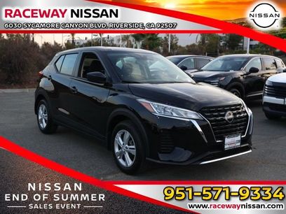 New 2025 Nissan Kicks Play S