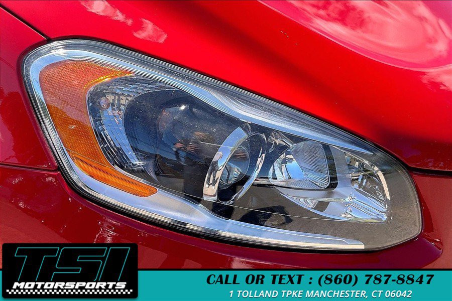 Used 2017 Volvo XC60 T6 R-Design w/ Climate Package AWD/4WD image 30