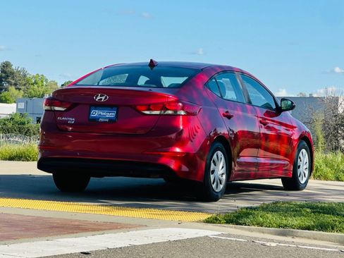 Used 2017 Hyundai Elantra SE FWD image 6