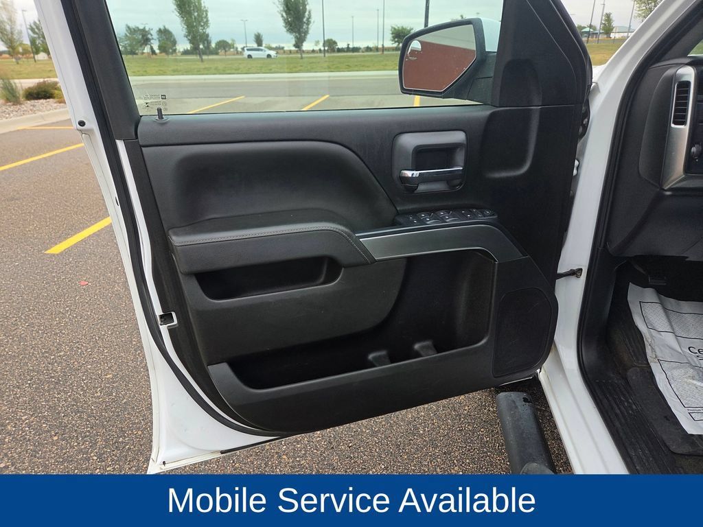 Used 2018 Chevrolet Silverado 1500 LT RWD image 5