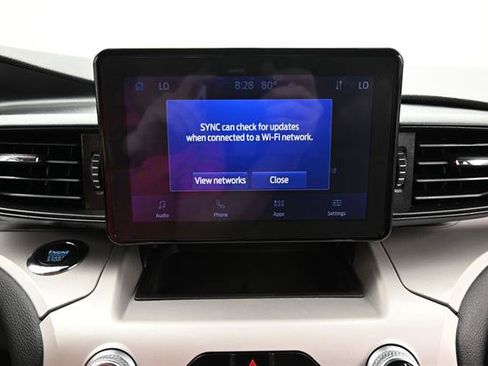 Certified 2024 Ford Explorer XLT RWD image 11