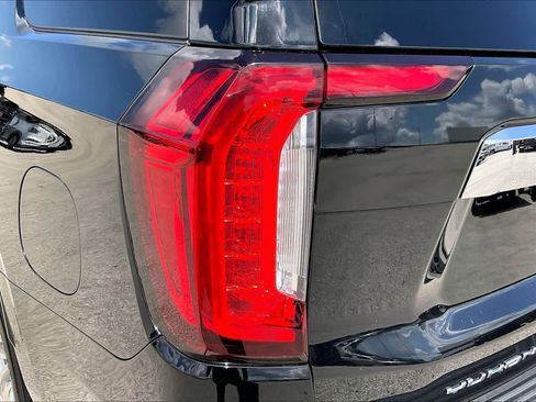 Used 2021 GMC Yukon SLT w/ Rear Media and Nav Package AWD/4WD image 29