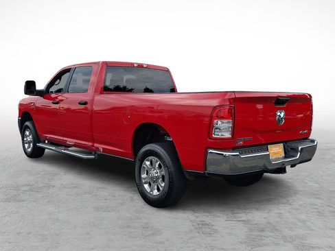 Used 2024 RAM 3500 Big Horn AWD/4WD image 3