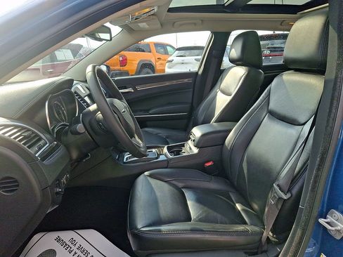Used 2022 Chrysler 300 Touring L w/ Popular Equipment Group image 13