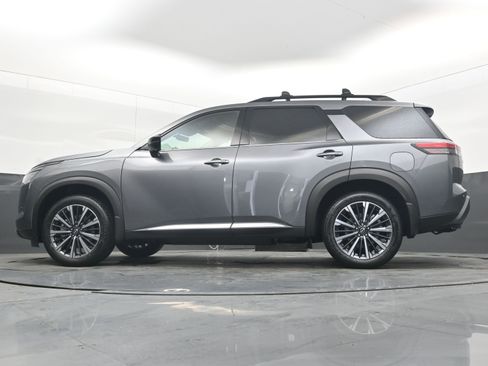 New 2026 Nissan Pathfinder Platinum FWD image 28