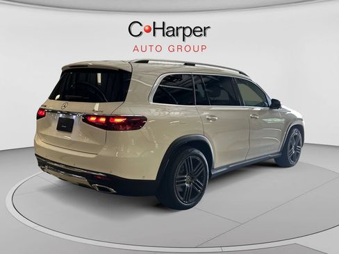 Used 2025 Mercedes-Benz GLS 450 4MATIC image 3