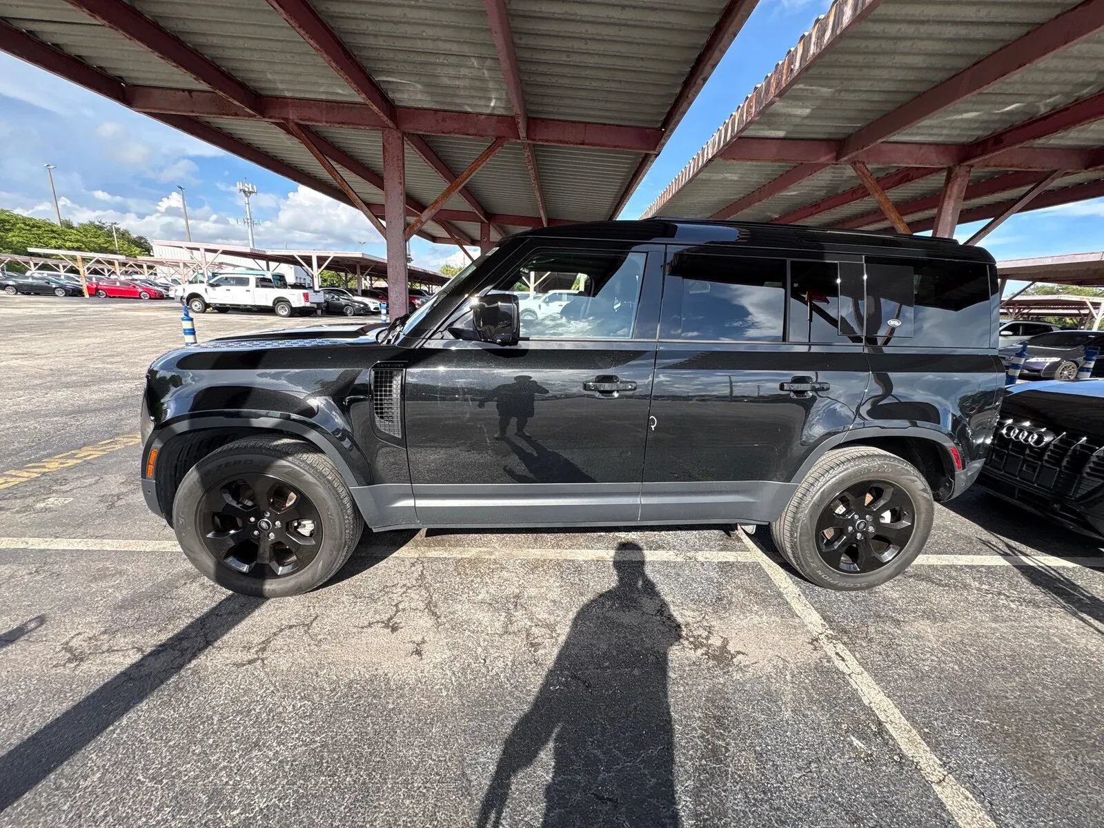 Used 2023 Land Rover Defender 110 S AWD/4WD image 4