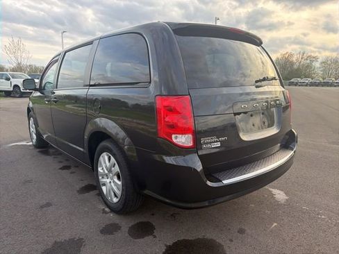 Used 2018 Dodge Grand Caravan SE FWD image 10