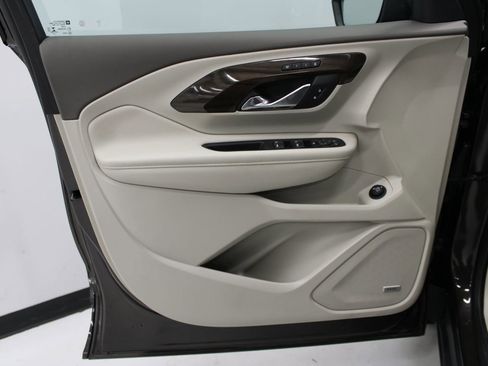 Used 2020 GMC Terrain Denali w/ Denali Premium Package image 12