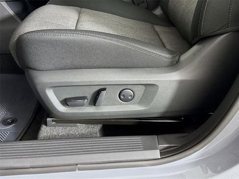 New 2026 Nissan Rogue SV FWD image 19
