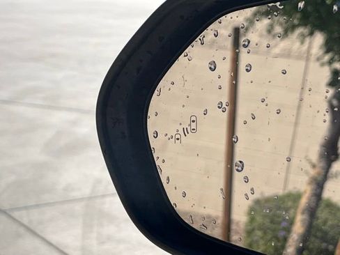 Used 2025 Toyota Camry LE image 6