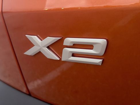 Used 2025 BMW X2 xDrive28i image 11