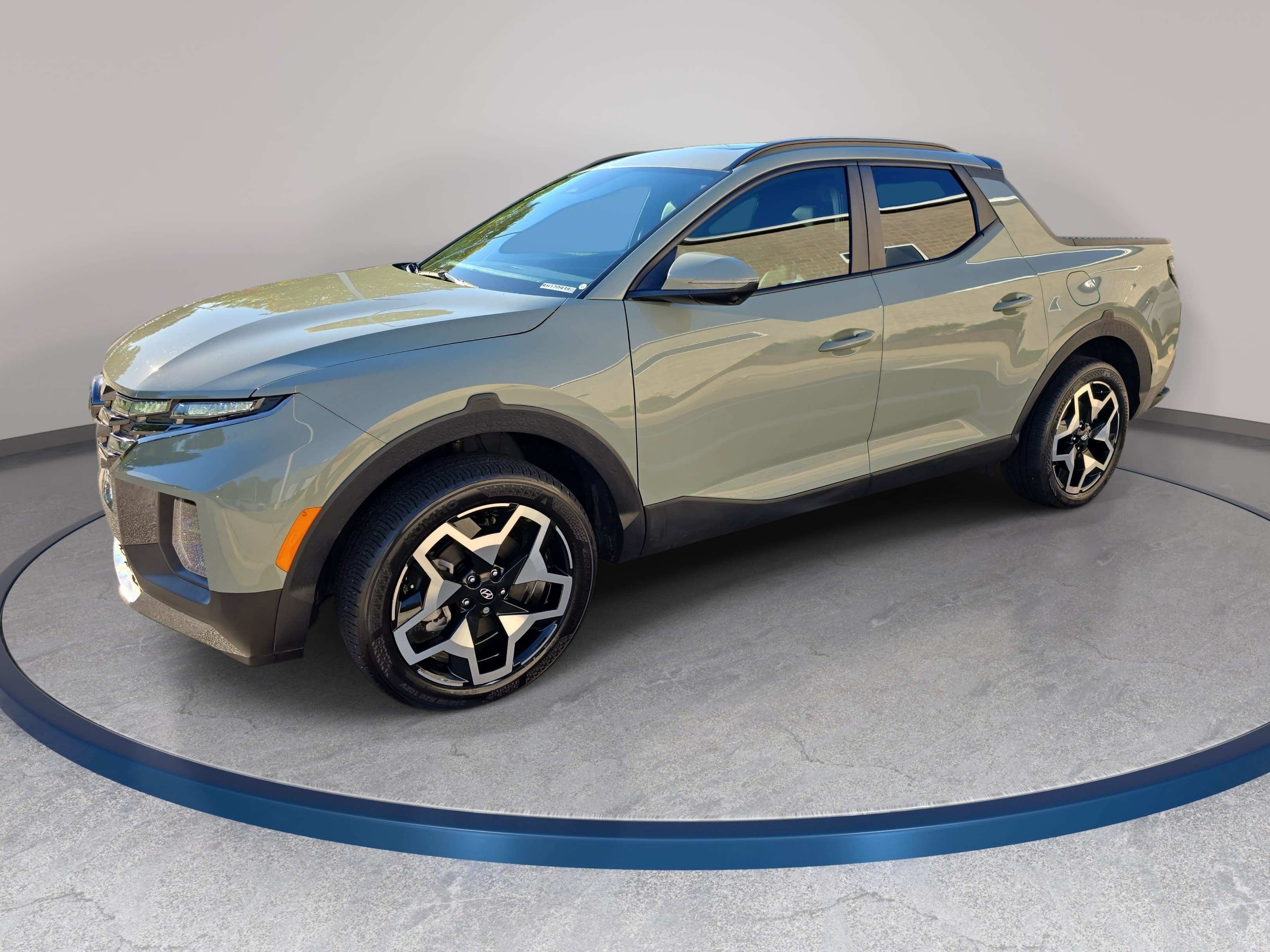 Used 2024 Hyundai Santa Cruz Limited AWD/4WD image 1