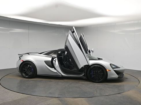 Used 2019 McLaren 570S Spider RWD image 47
