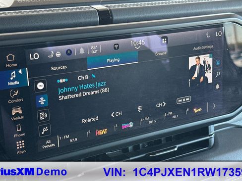 Certified 2024 Jeep Wrangler Sahara image 28