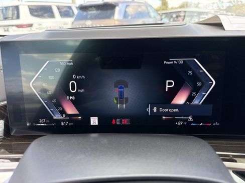 Used 2023 BMW X7 xDrive40i image 42