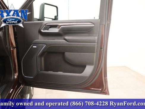 Used 2024 Chevrolet Silverado 2500 LTZ w/ LTZ Plus Package image 11