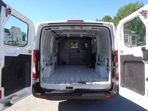Used 2020 Ford Transit 250 Low Roof RWD image 5