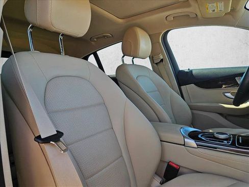 Used 2017 Mercedes-Benz GLC 300 4MATIC Coupe image 17