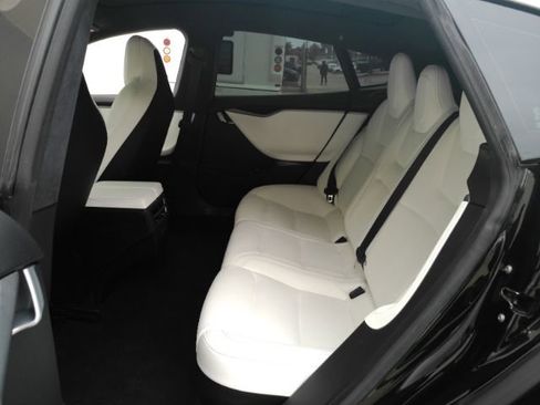 Used 2019 Tesla Model S Performance image 22