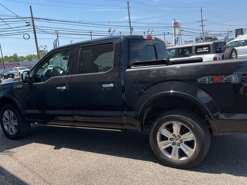 Used 2018 Ford F150 Platinum w/ Equipment Group 701A Luxury AWD/4WD image 4