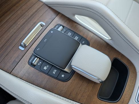 Used 2023 Mercedes-Benz GLE 350 4MATIC image 17