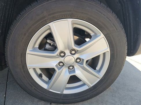 Used 2022 Jeep Compass Latitude w/ Convenience Group FWD image 19