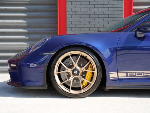 Used 2022 Porsche 911 GT3 image 6