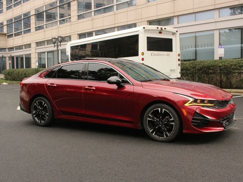 Used 2023 Kia K5 GT-Line image 2