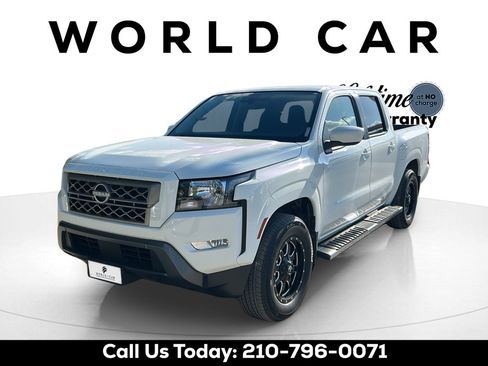 Used 2024 Nissan Frontier SV w/ SV Convenience Package RWD image 3