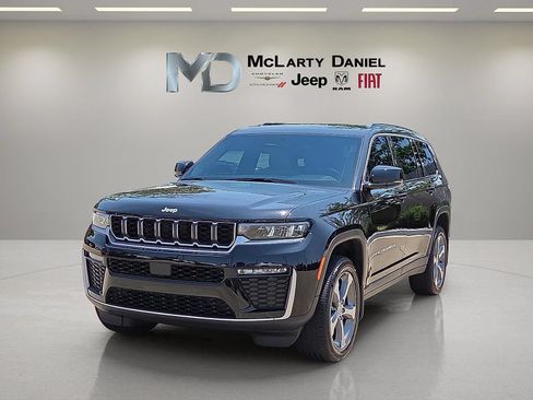 Used 2026 Jeep Grand Cherokee L Limited w/ MOPAR Finishing Package AWD/4WD image 2